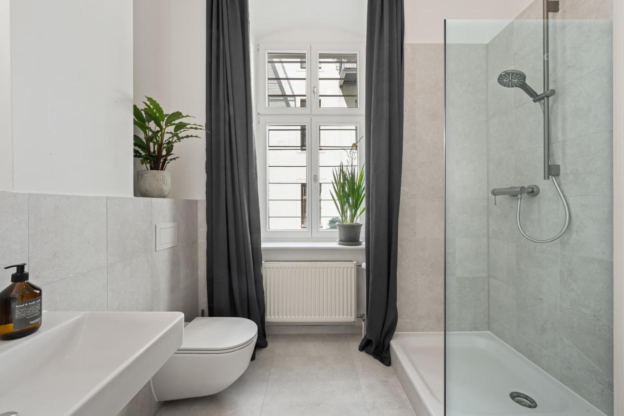 The Strassburger, Stylish 3 Bedroom Apartment In Downtown Berlijn Buitenkant foto